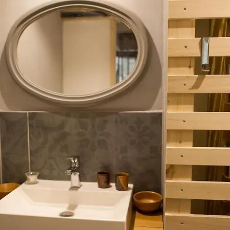 Chambre D'hote, Sauna, Repas Healthy, Massage Pensión Leguillac de Cercles