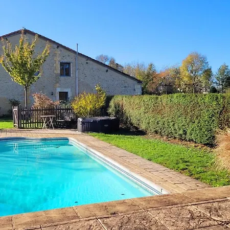 Chambre D'hote, Sauna, Repas Healthy, Massage * Leguillac de Cercles